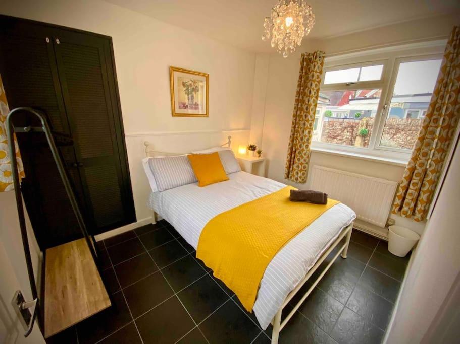 Brickworks - 2 Bedrooms, 15 Mins Walk To The Centre, With Garden Кардіфф Екстер'єр фото