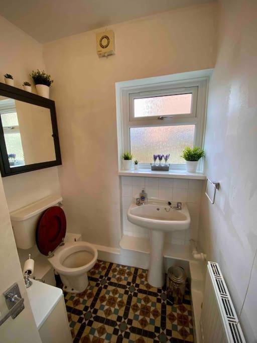 Brickworks - 2 Bedrooms, 15 Mins Walk To The Centre, With Garden Кардіфф Екстер'єр фото
