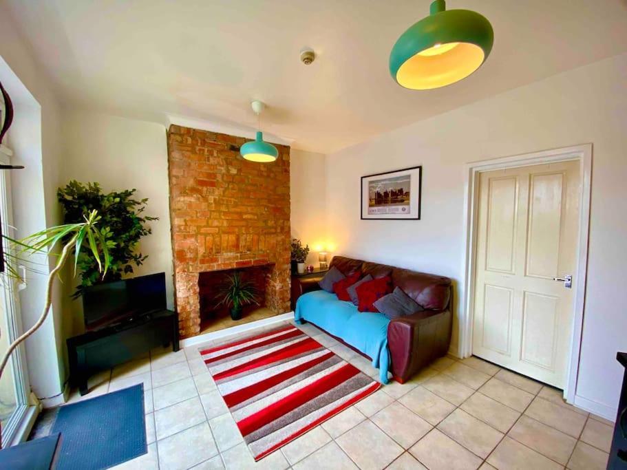 Brickworks - 2 Bedrooms, 15 Mins Walk To The Centre, With Garden Кардіфф Екстер'єр фото