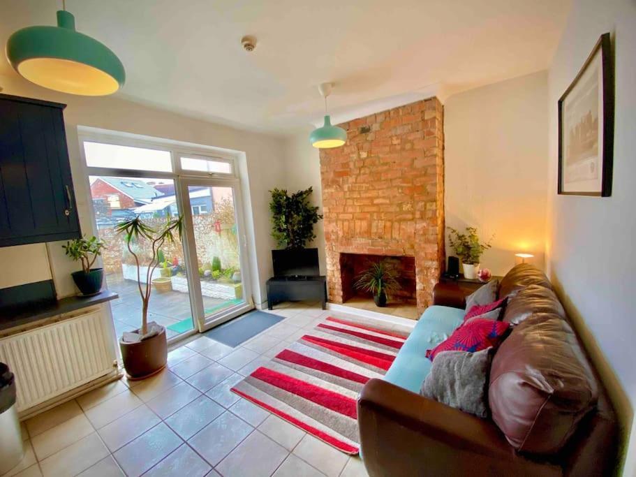 Brickworks - 2 Bedrooms, 15 Mins Walk To The Centre, With Garden Кардіфф Екстер'єр фото